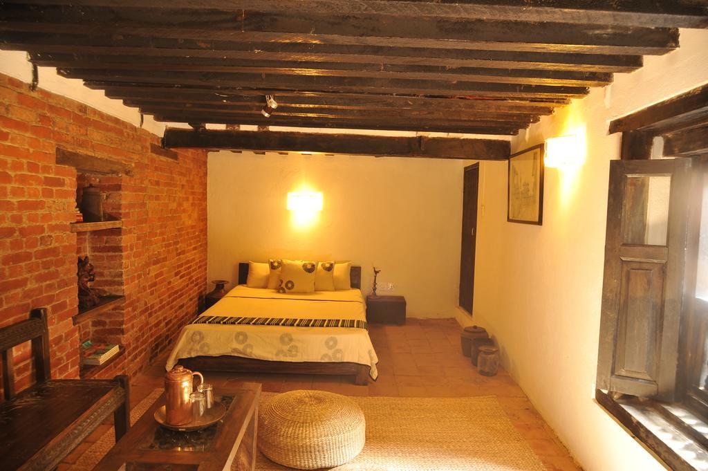 Peacock Guest House บักตะปูร์ ภายนอก รูปภาพ