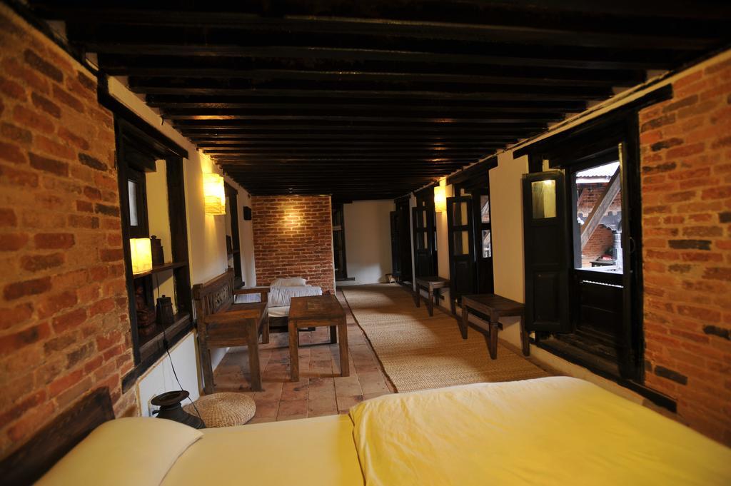 Peacock Guest House บักตะปูร์ ภายนอก รูปภาพ