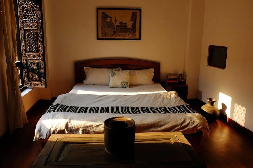 Peacock Guest House บักตะปูร์ ภายนอก รูปภาพ